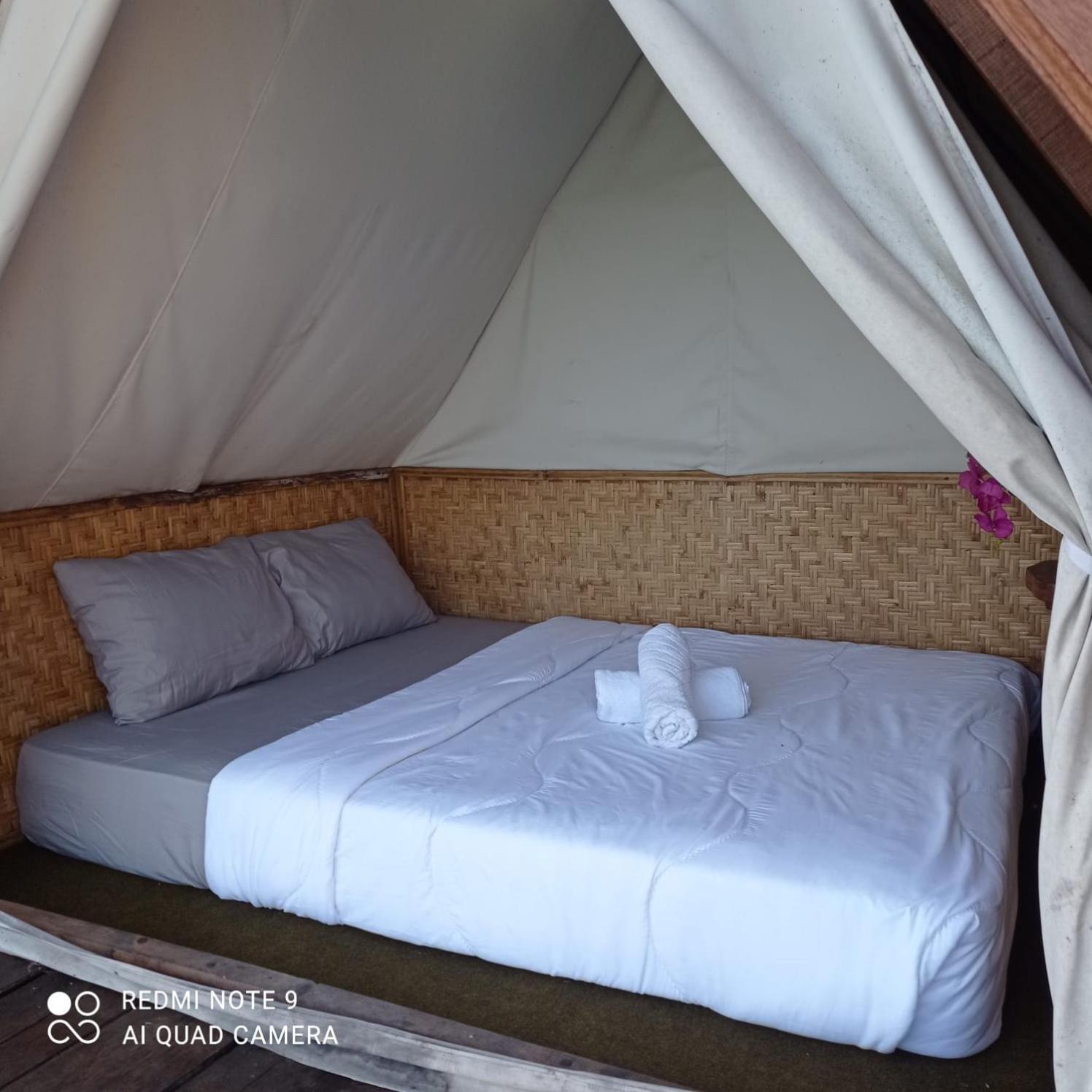 Emayan Glamping Kubupenlokan Extérieur photo