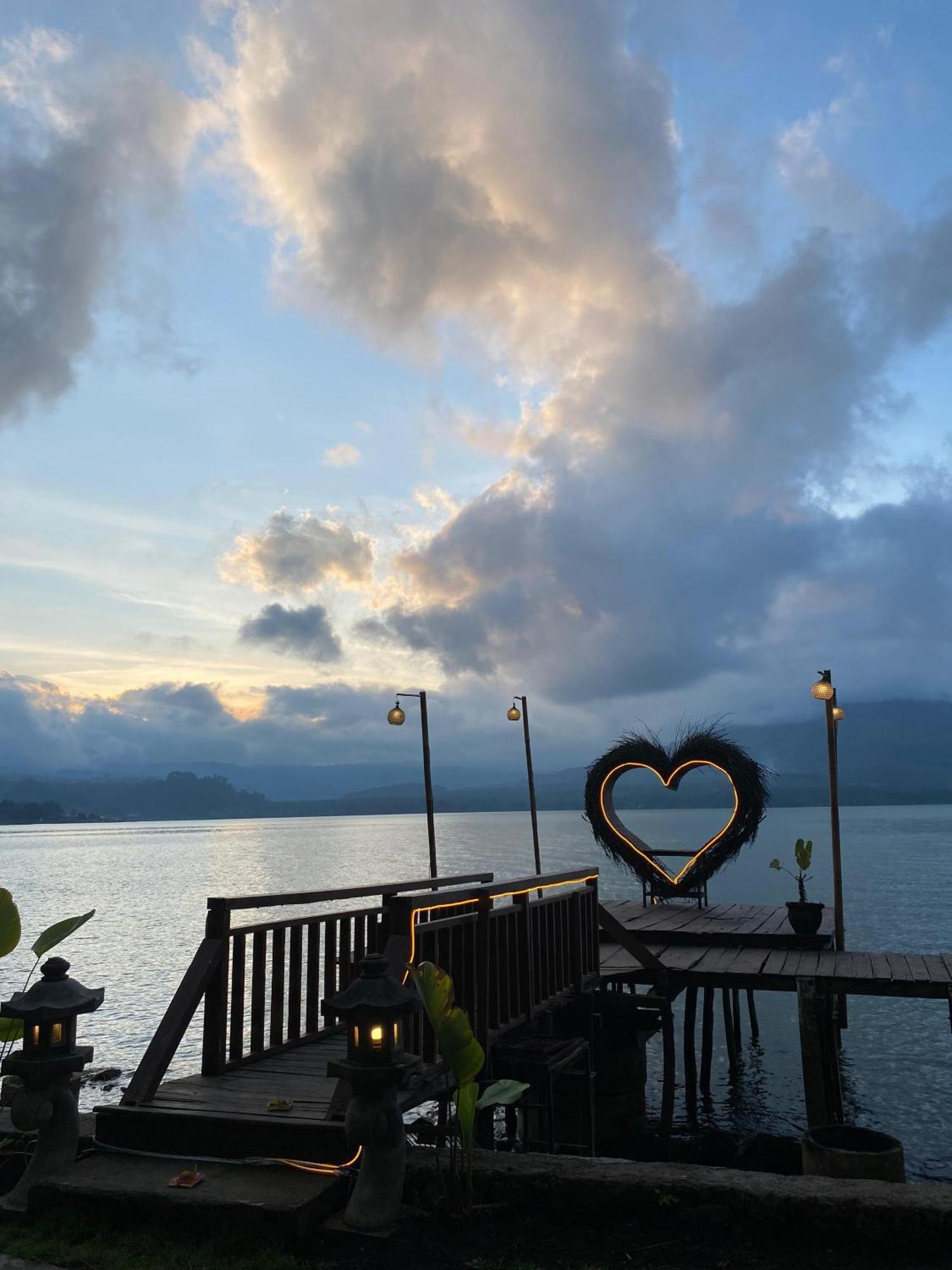 Emayan Glamping Kubupenlokan Extérieur photo