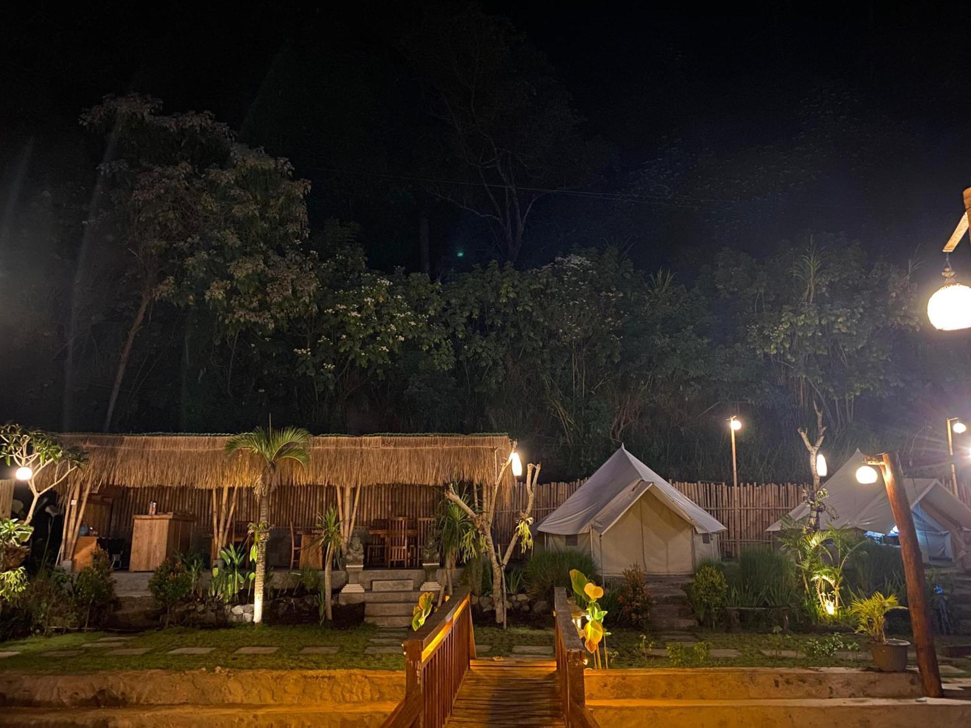 Emayan Glamping Kubupenlokan Extérieur photo