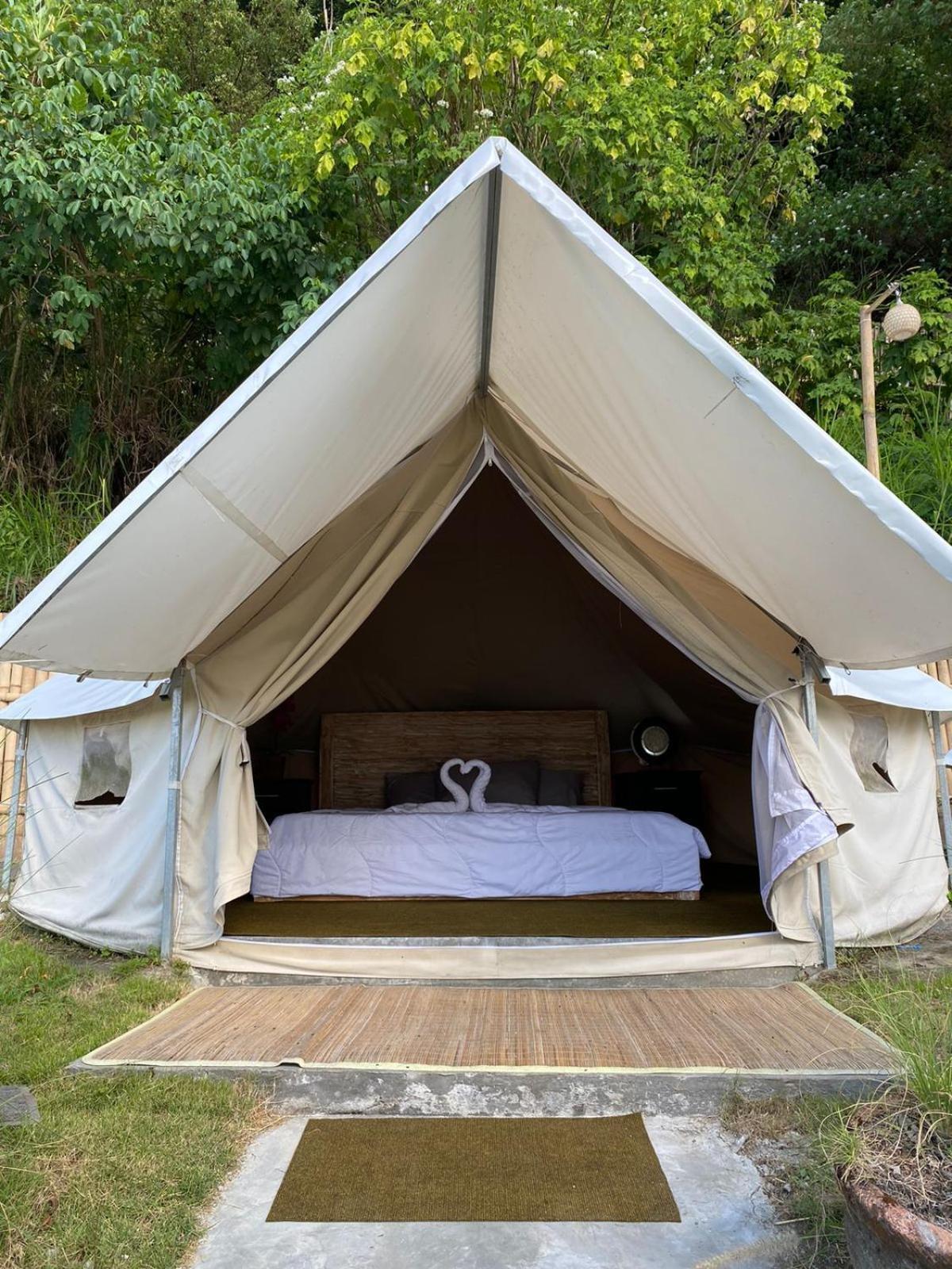 Emayan Glamping Kubupenlokan Extérieur photo